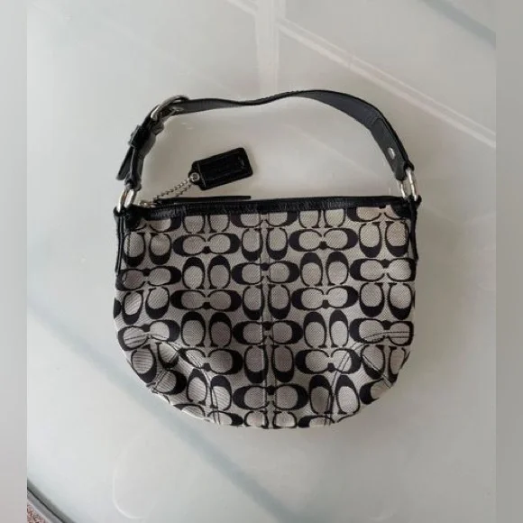 バッグ 2105 Coach Hobo Signature Shoulderbag BK Authentic Y2K Coach Signature Jacquard Small Hobo Shoulder